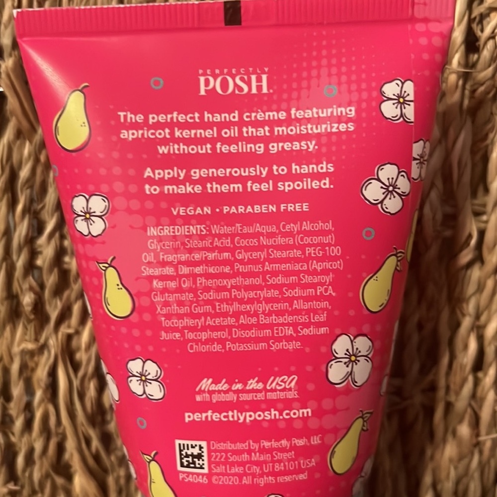 Big Fat Yummy Hand Crème Bloom Box! - Picture 2 of 2